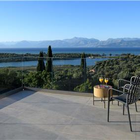 4 bedroom villa with pool & sea views, Acharavi, sleeps 8